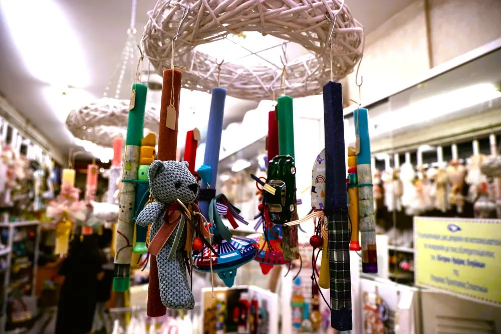 Πάσχα 2026: Ξεκινά σήμερα το εορταστικό ωράριο καταστημάτων σε Αθήνα και Θεσσαλονίκη