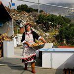 Μεγάλη Πέμπτη στη Θεσσαλία: Αυγά, τάματα και μοιρολόγια - Η ζωντανή παράδοση του κάμπου
