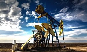 Πετρέλαιο: Κοντά στα 125 δολάρια σήμερα το Brent μετά τις απειλές Τραμπ για το Ιράν