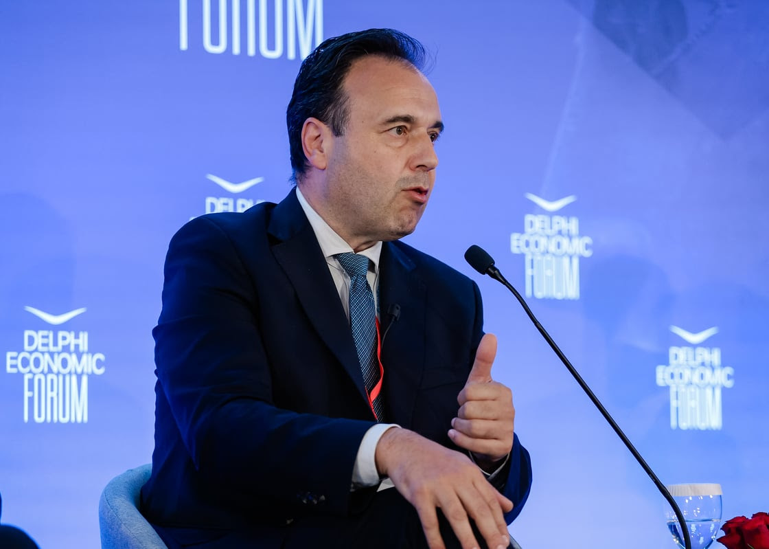 Από τον Νόμο στην Πράξη: Πώς η Τεχνολογία κλείνει το κενό για την Προστασία των Νέων