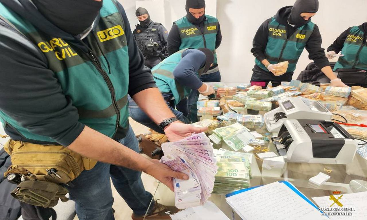 Ιστορικό χτύπημα της ισπανικής αστυνομίας - Τεράστια ποσότητα κοκαΐνης εντοπίστηκε σε φορτηγό πλοίο - Αρχιπέλαγος, Η 1η ναυτιλιακή πύλη ενημέρωσης στην Ελλάδα