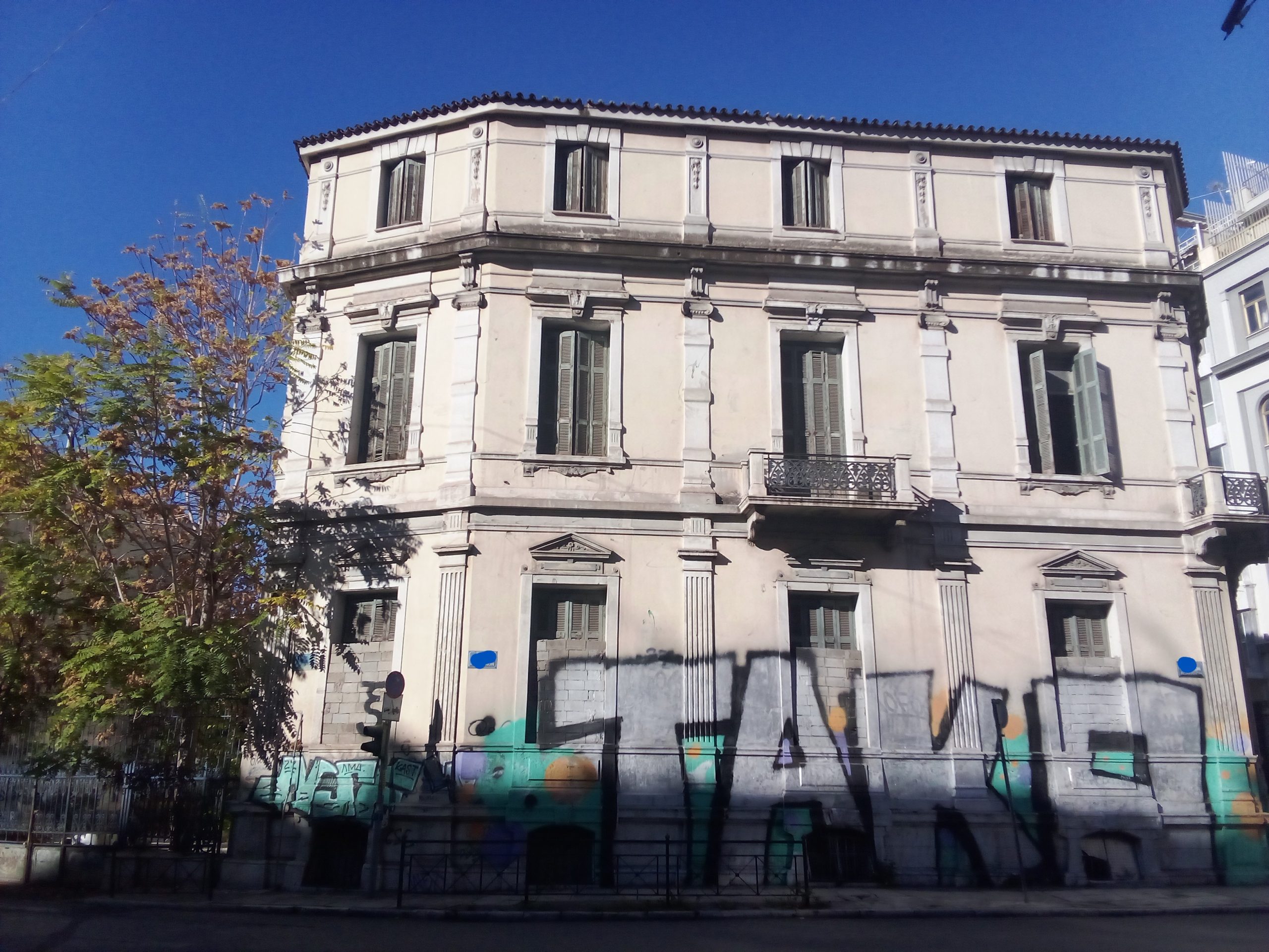 «Παρείσακτοι» από άλλες εποχές στο αστικό περιβάλλον Δ’ μέρος (φωτορεπορτάζ)